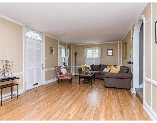 6 Oldham Road Newton, MA 02465 - Photo 3 of 20