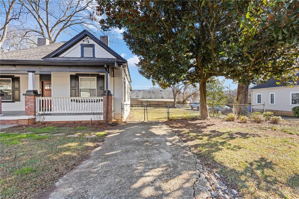 1392 Athens Avenue Southwest Atlanta, GA 30310 - Photo 3 of 38