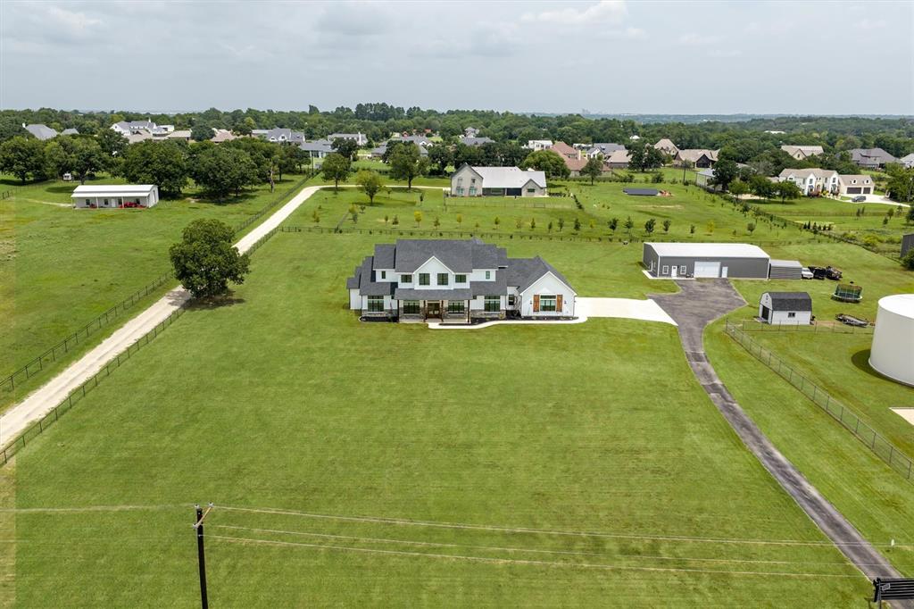 10652 Fincher Road Argyle, TX 76226 - Photo 4 of 40