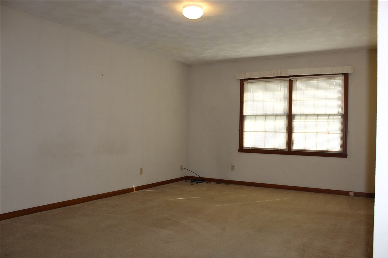 1721 Highridge Road Rockford, IL 61108 - Photo 17 of 25 Gallery Image 17