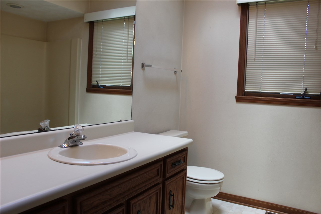 1721 Highridge Road Rockford, IL 61108 - Photo 20 of 25 Gallery Image 20