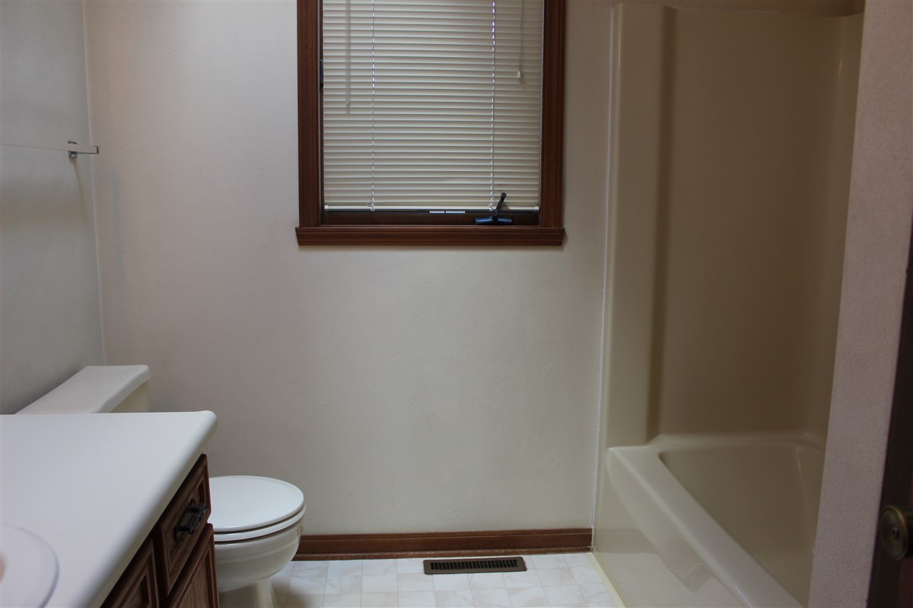 1721 Highridge Road Rockford, IL 61108 - Photo 21 of 25 Gallery Image 21