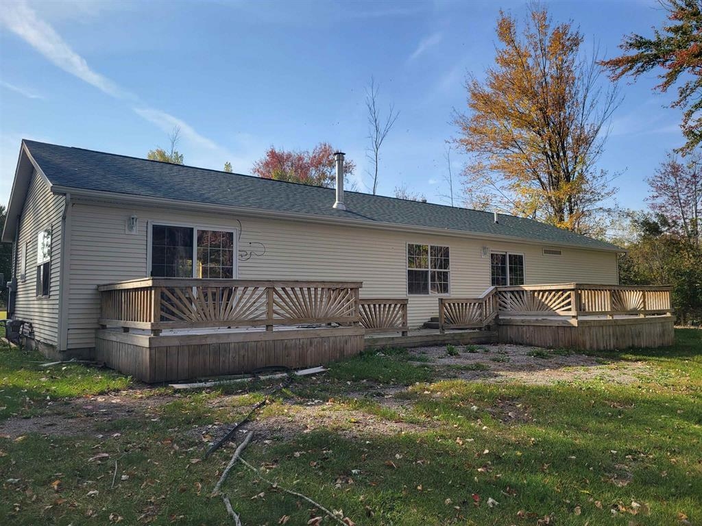 3996 Martin Road Beaverton, MI 48612 - Photo 6 of 35