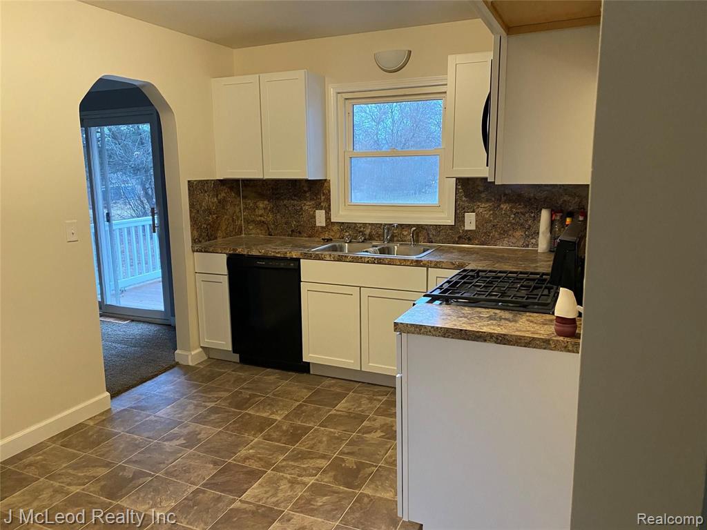 5384 East Frances Road Mount Morris, MI 48458 - Photo 6 of 23