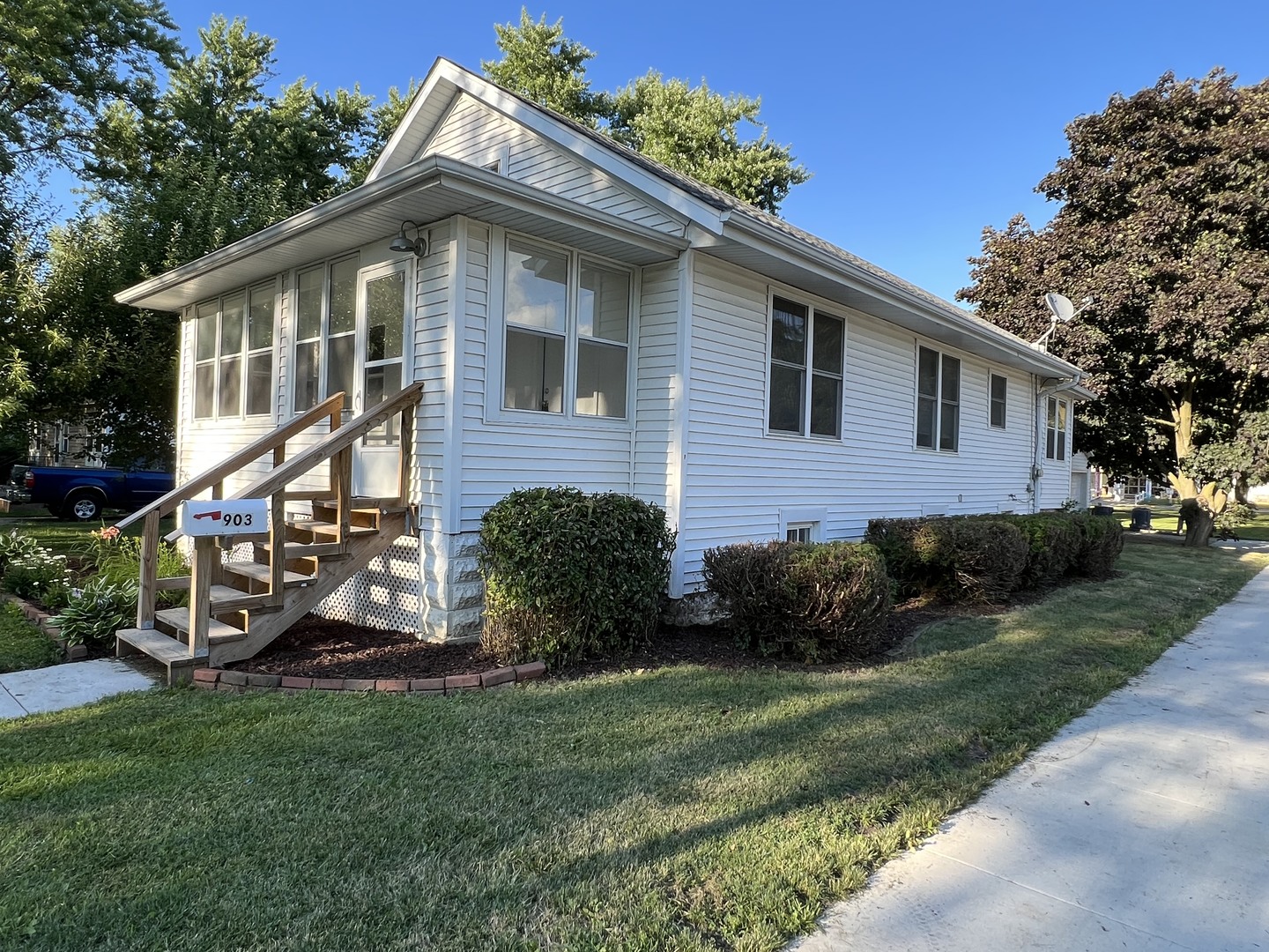 903 North Main Street Rochelle, IL 61068 - Photo 3 of 17 a view of a house with a yard