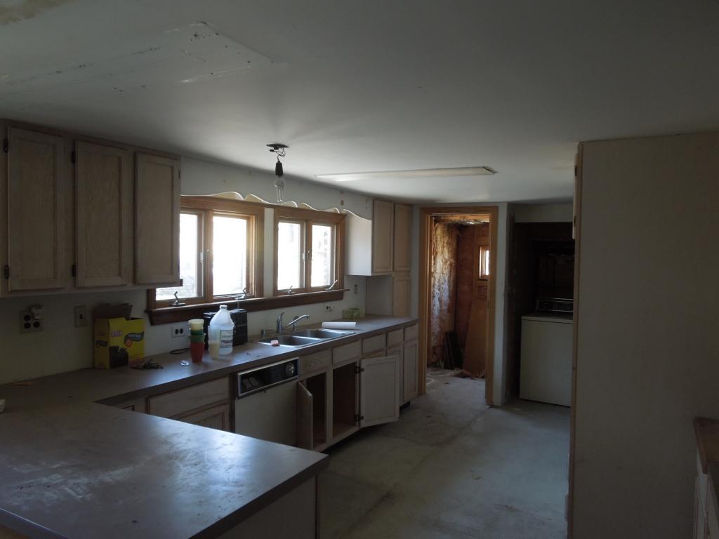 96 Martin Road Kittery, ME 03904 - Photo 2 of 19