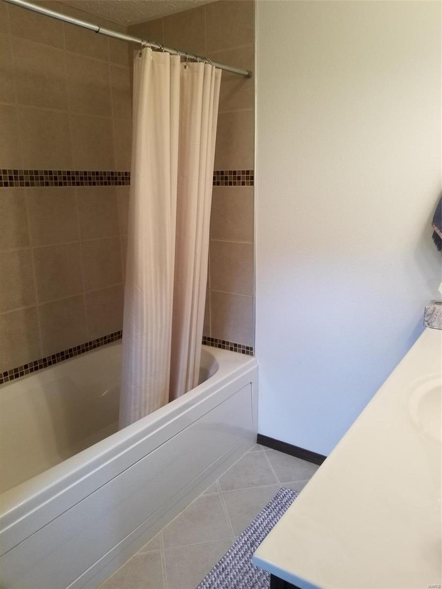 16315 Sweetgum Road Centralia, IL 62801 - Photo 13 of 18 Gallery Image 13