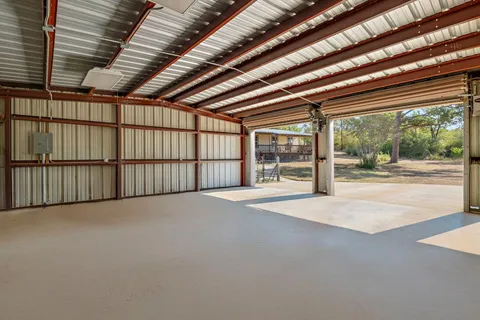 $1,350,000 | 454 Leisure Lane, Cedar Creek, TX 78612