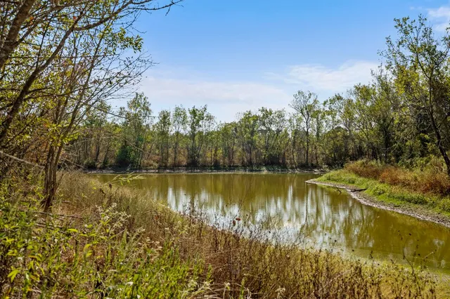 $1,350,000 | 454 Leisure Lane, Cedar Creek, TX 78612