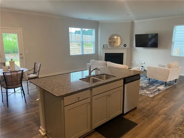 $2,200 | 6055 Hoot Owl Lane, Flowery Branch, GA 30542