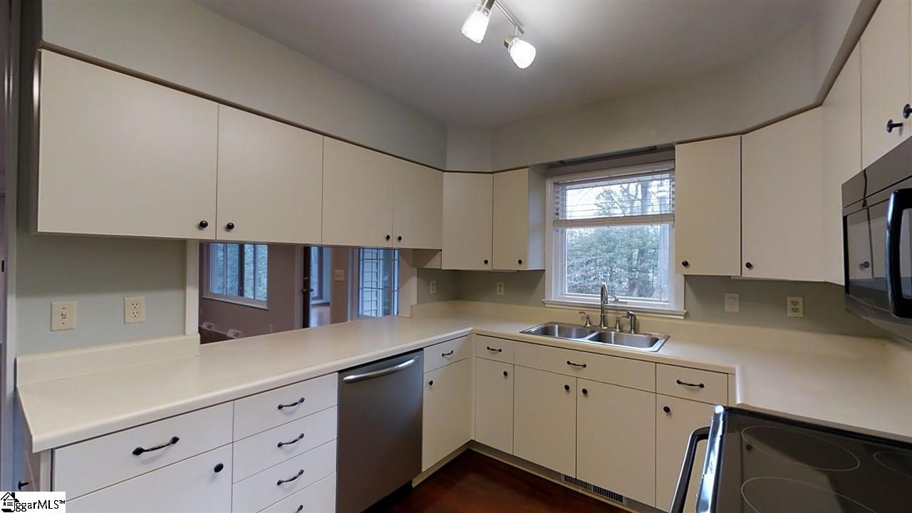 205 Rockmont Road Greenville, SC 29615 - Photo 9 of 31 Gallery Image 9