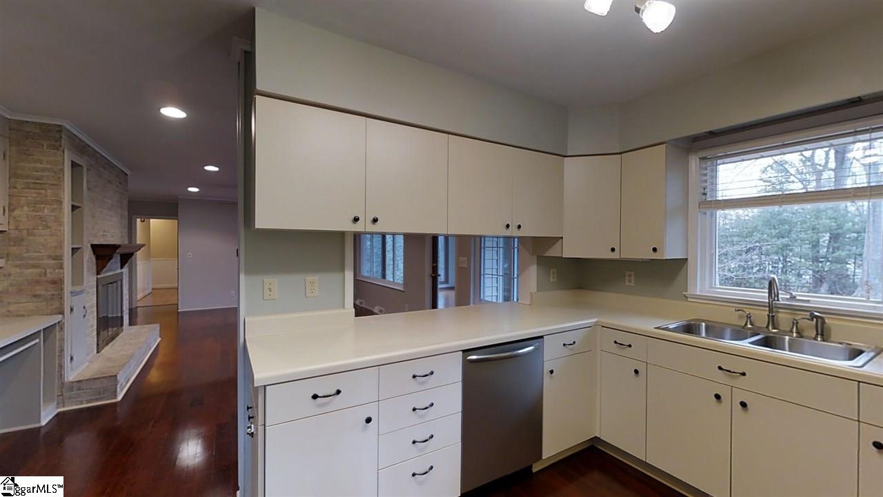 205 Rockmont Road Greenville, SC 29615 - Photo 10 of 31 Gallery Image 10