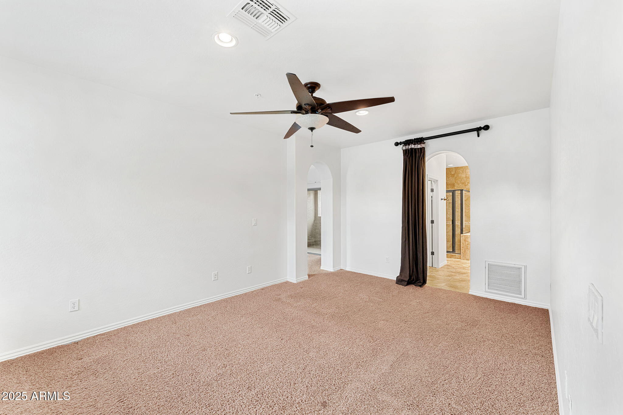 3935 East Rough Rider Road, Unit 1235 Phoenix, AZ 85050 - Photo 26 of 52 28-web-or-mls-DSC07199-HDR_1