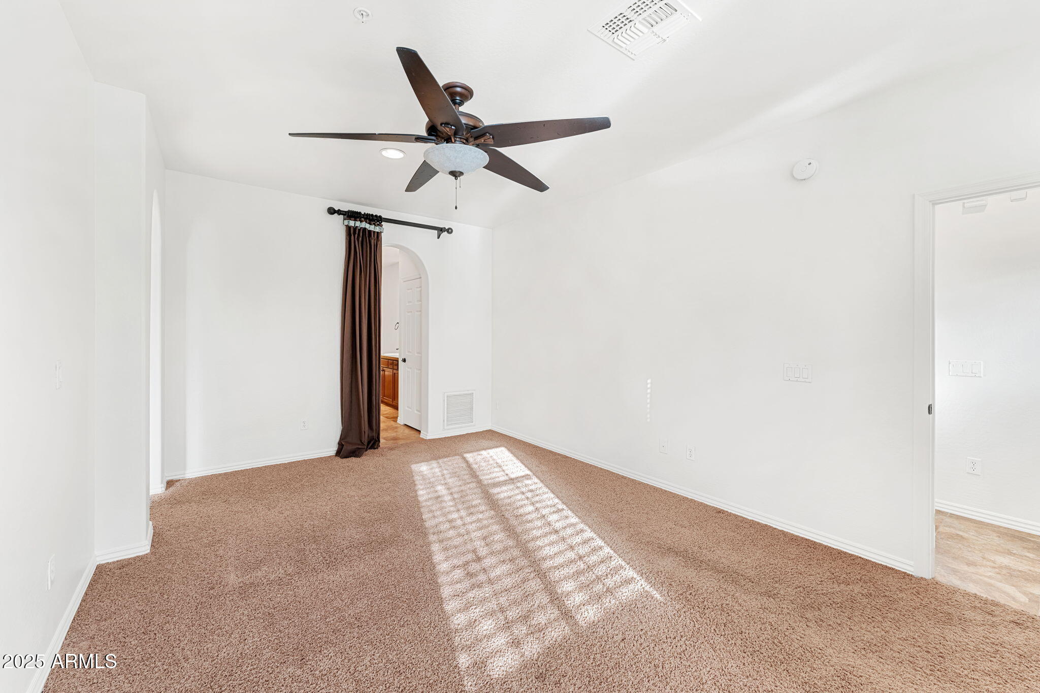 3935 East Rough Rider Road, Unit 1235 Phoenix, AZ 85050 - Photo 30 of 52 32-web-or-mls-DSC07213-HDR_1