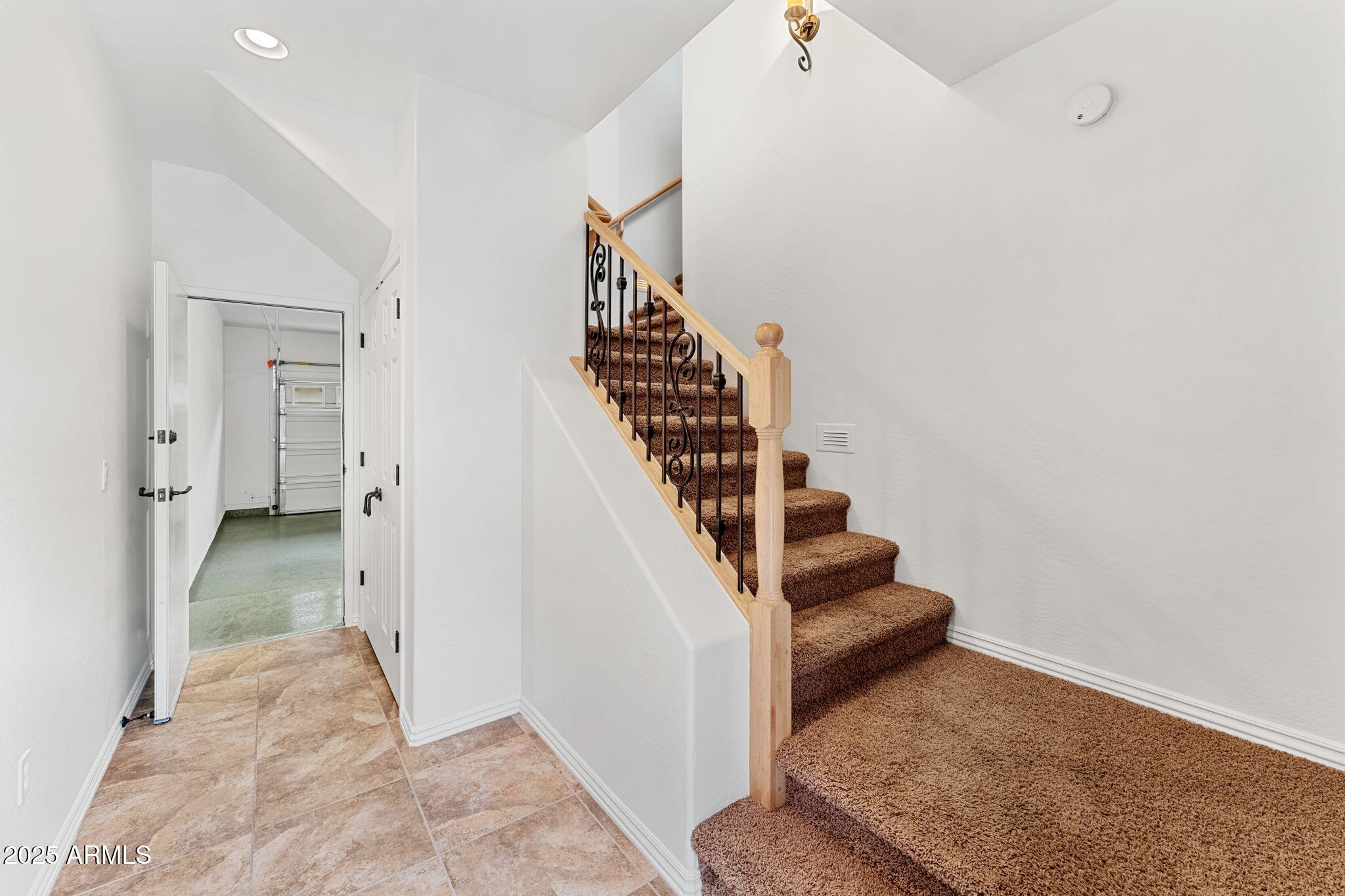 3935 East Rough Rider Road, Unit 1235 Phoenix, AZ 85050 - Photo 5 of 52 4-web-or-mls-DSC07083-HDR_1