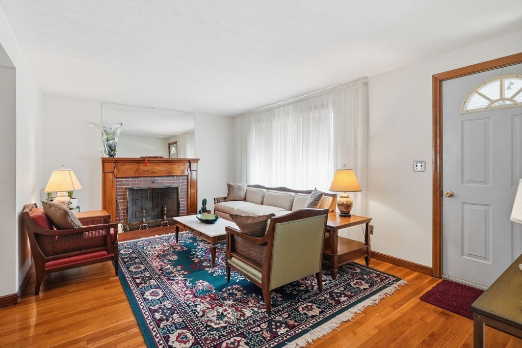 16 Gloria Road Randolph, MA 02368 - Photo 7 of 31