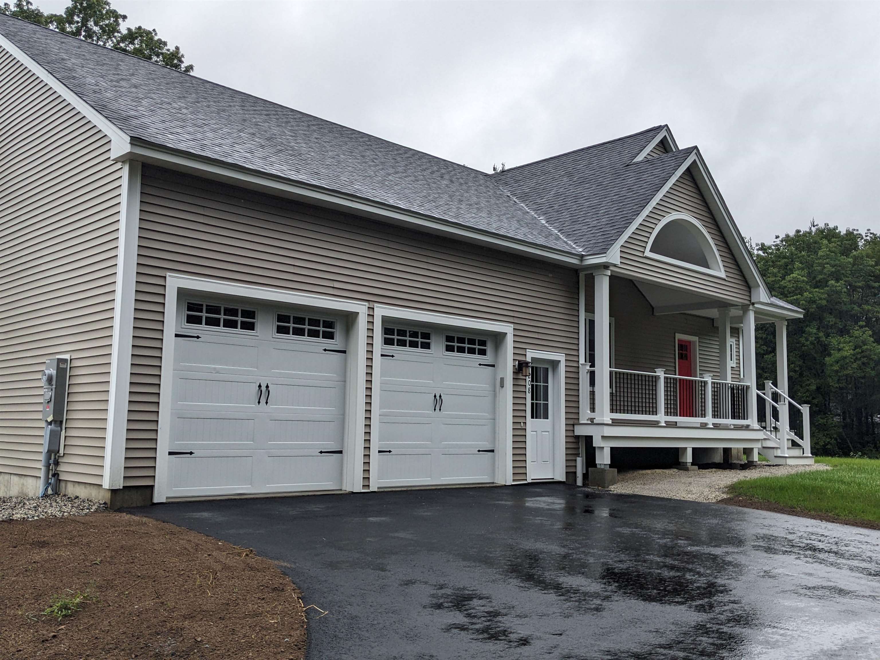 208 South Road, Unit 3 Fremont, NH 03044 - Photo 4 of 36