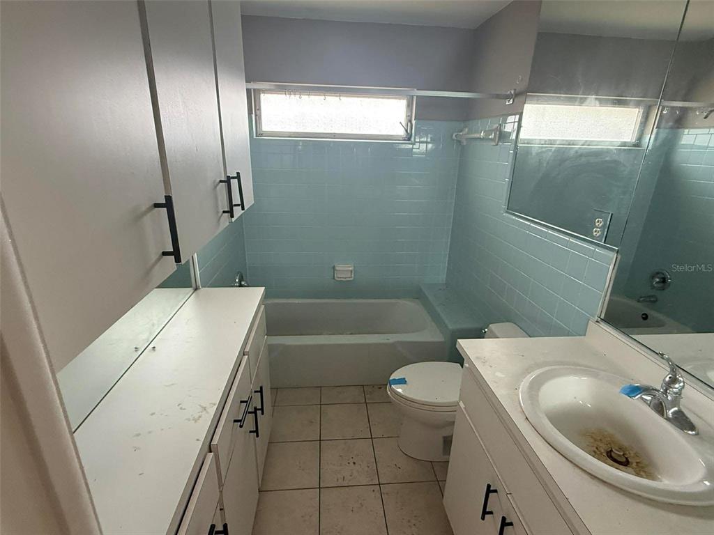 3101 Bispham Road Sarasota, FL 34231 - Photo 11 of 15