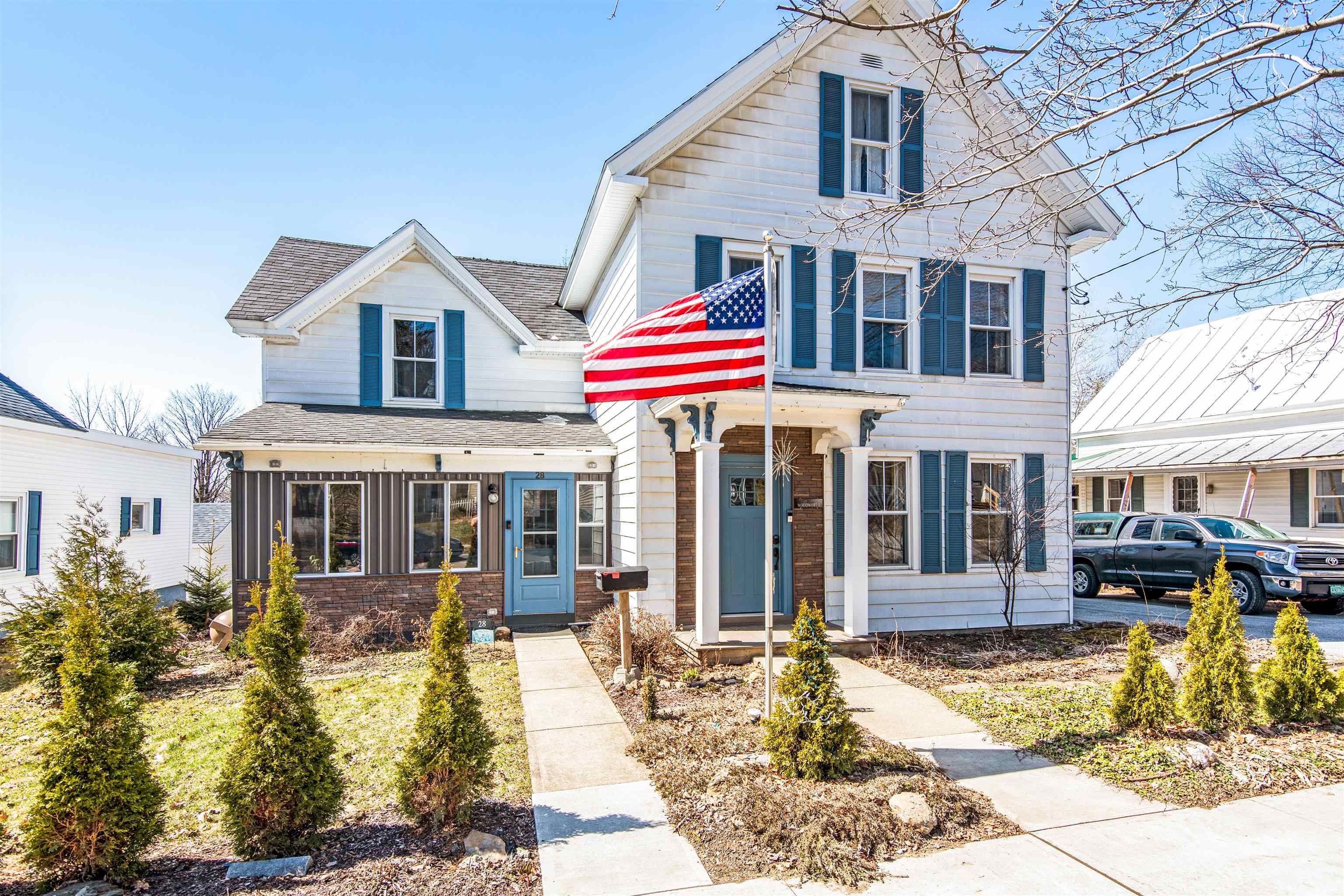 28 High Street St. Albans, VT 05478 - Photo 1 of 40