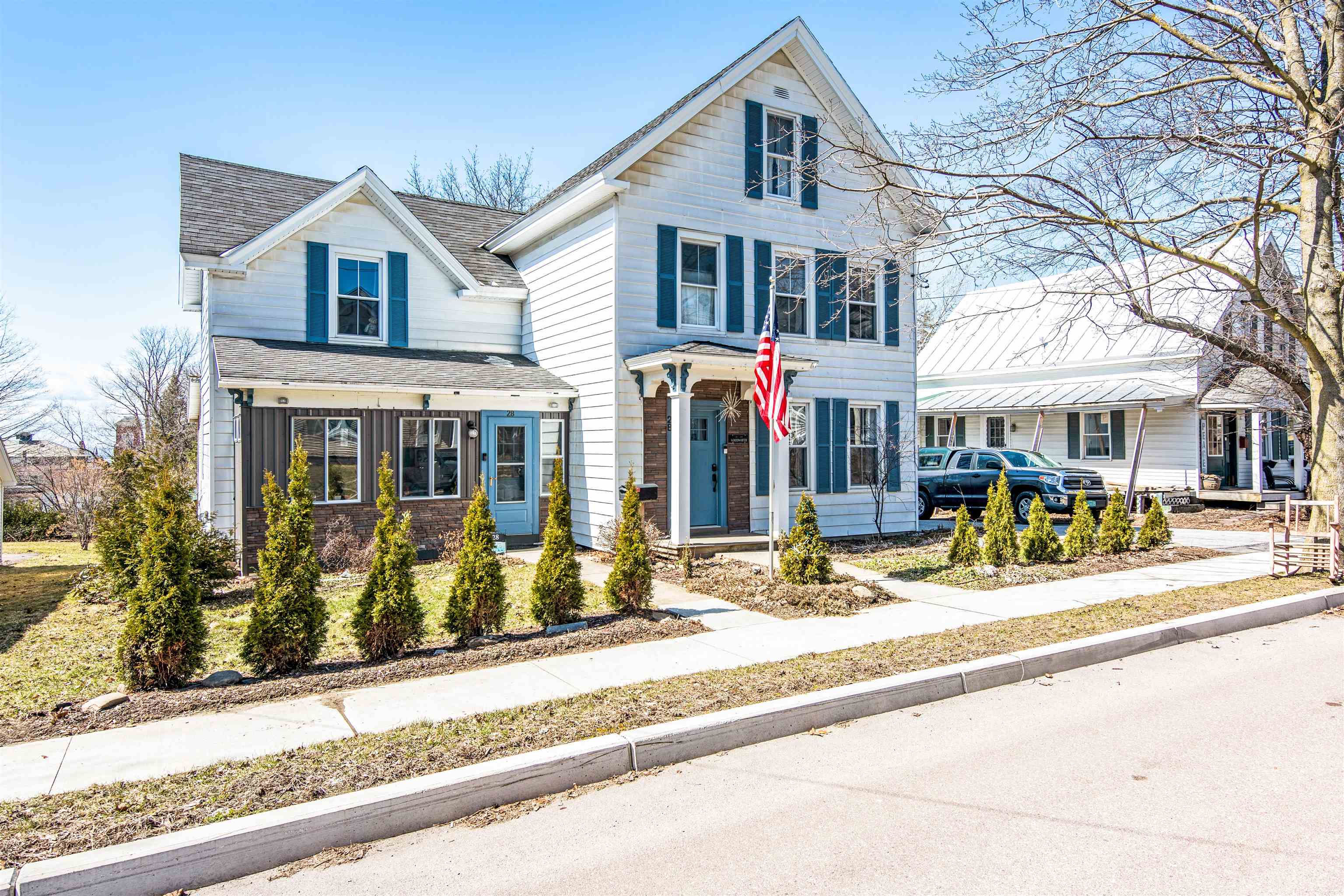 28 High Street St. Albans, VT 05478 - Photo 3 of 40