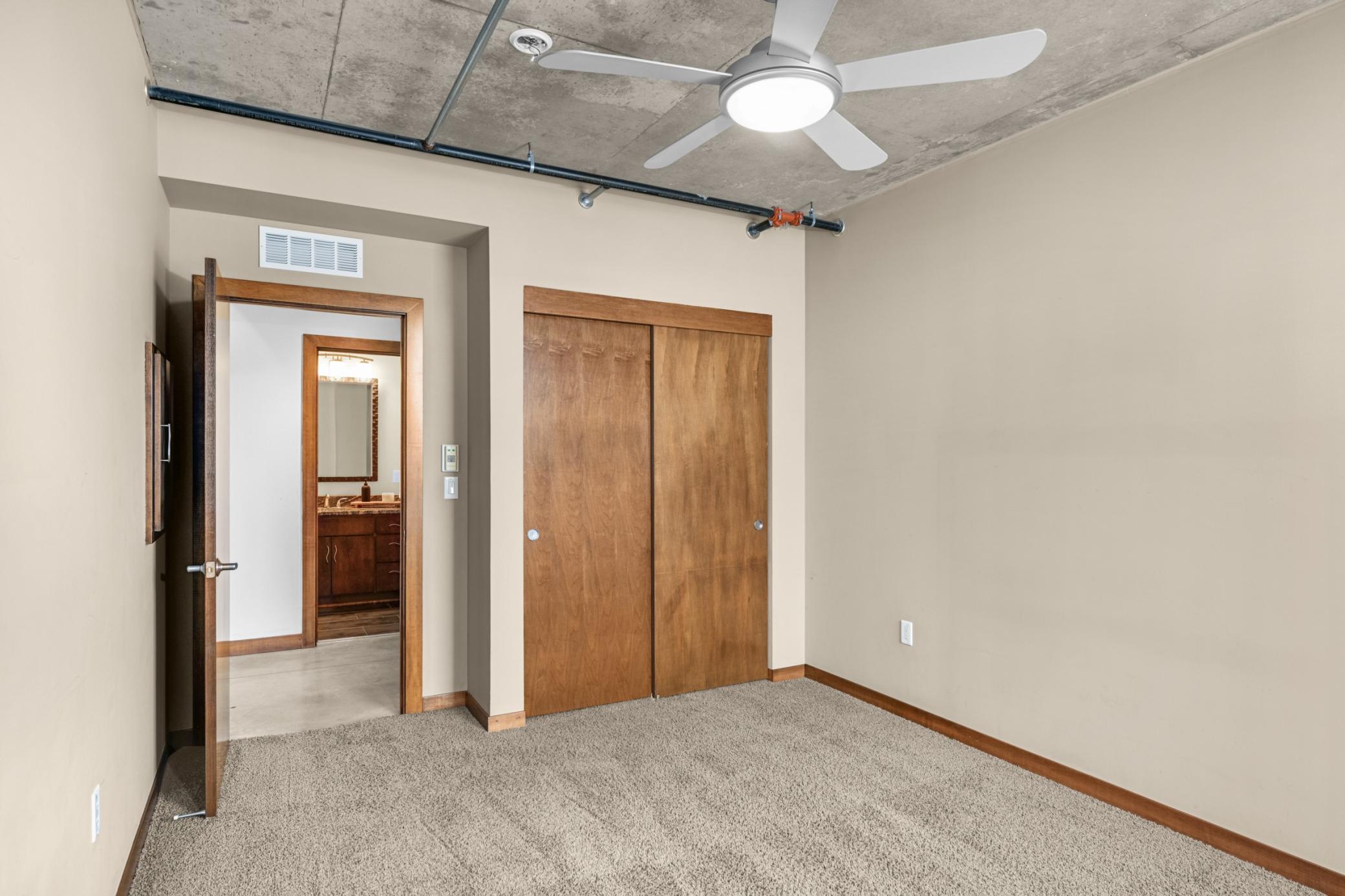 730 North 4th Street, Unit 412 Minneapolis, MN 55401 - Photo 23 of 57