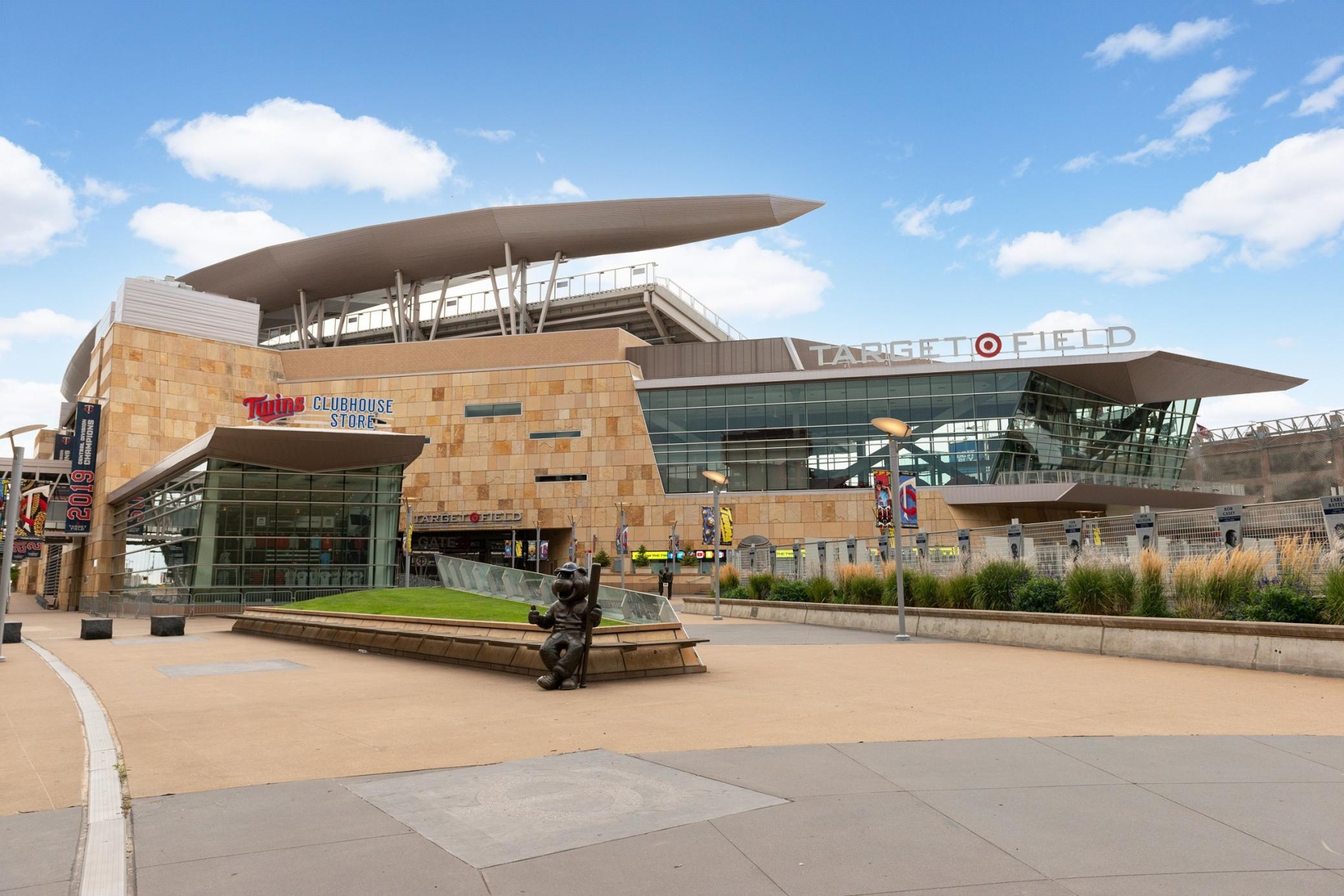 730 North 4th Street, Unit 412 Minneapolis, MN 55401 - Photo 34 of 57