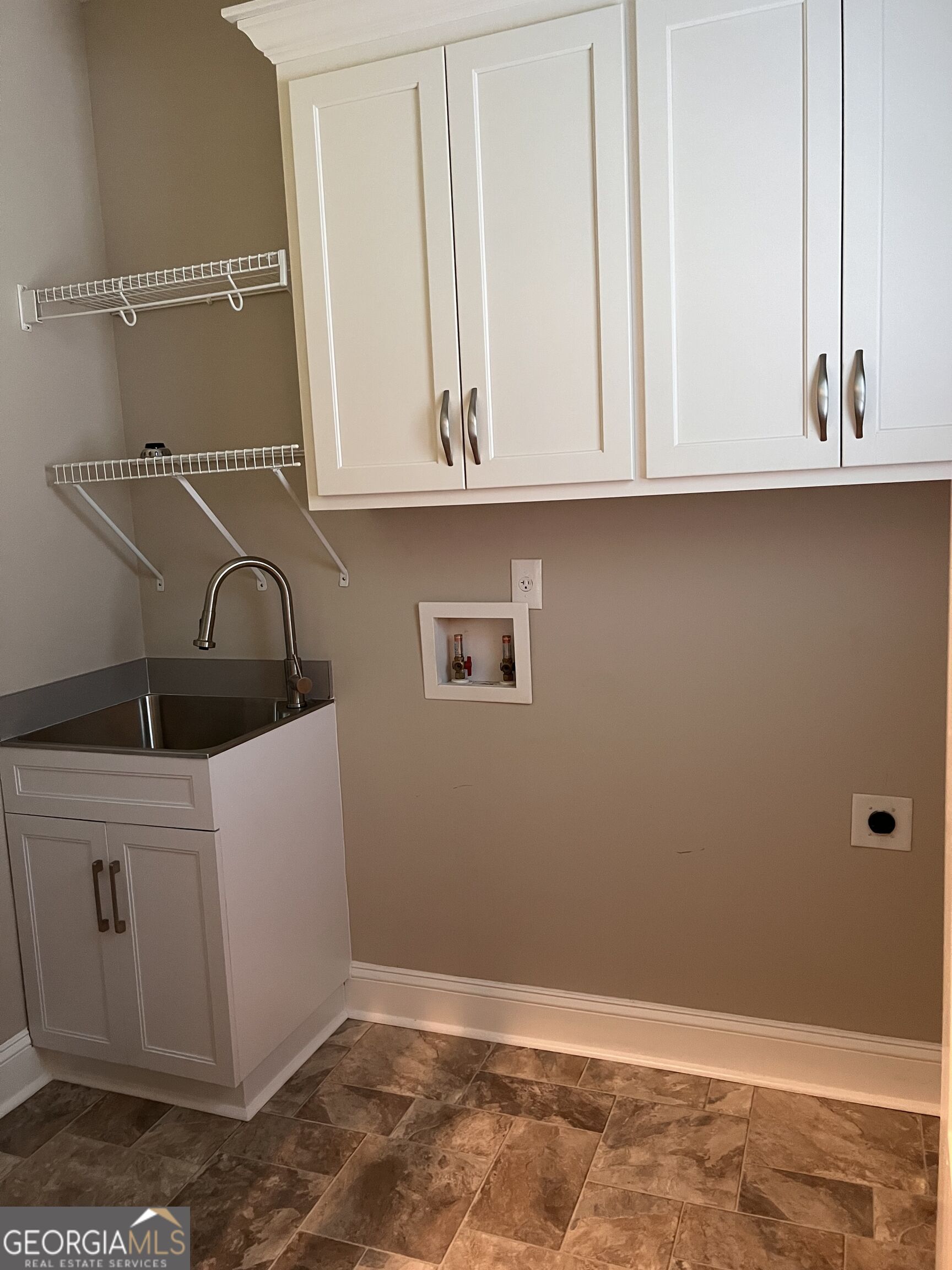 7505 Whitmire Road Cumming, GA 30028 - Photo 11 of 20 Gallery Image 11