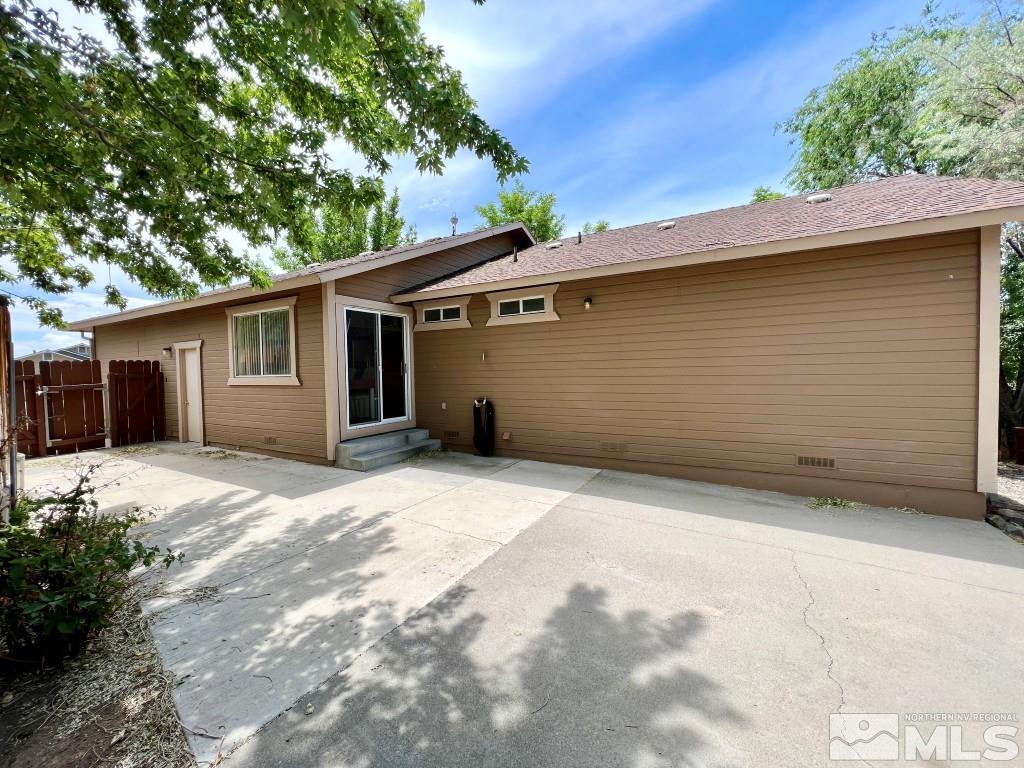 3365 Lookout Place Reno, NV 89503 - Photo 29 of 39 a view of garage and yard