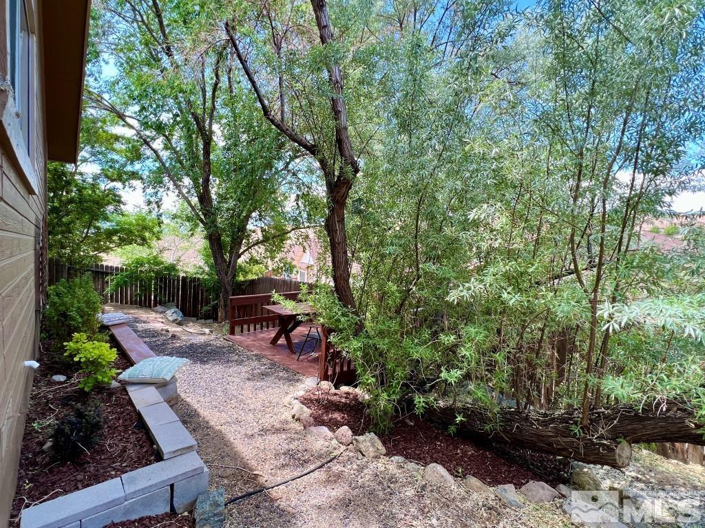 3365 Lookout Place Reno, NV 89503 - Photo 34 of 39 a view of a backyard with sitting area