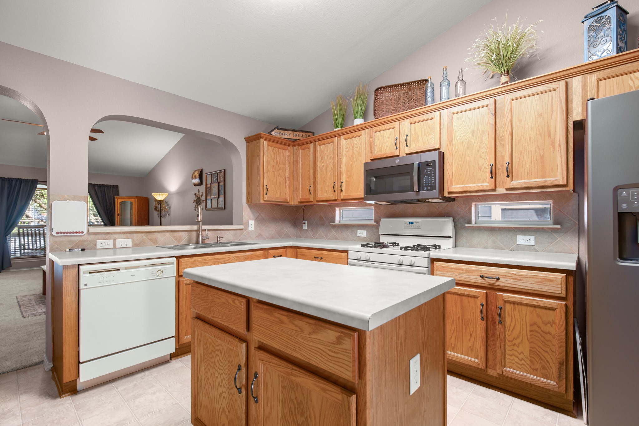 204 Crockett Road Cedar Park, TX 78613 - Photo 11 of 37 Kitchen