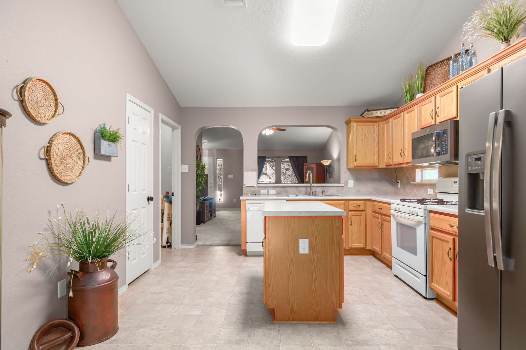 204 Crockett Road Cedar Park, TX 78613 - Photo 13 of 37 Kitchen