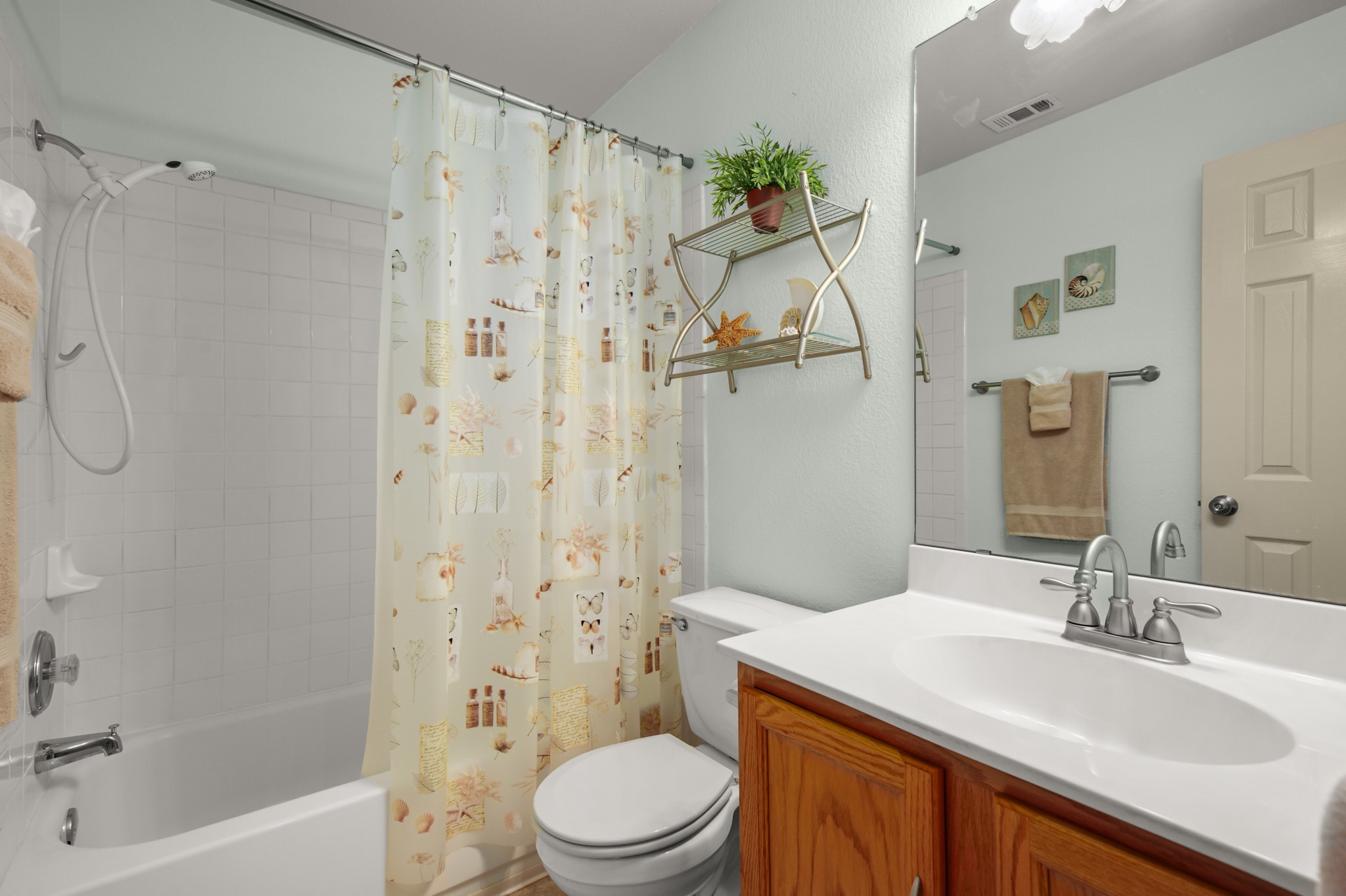 204 Crockett Road Cedar Park, TX 78613 - Photo 20 of 37 Full Bathroom Two