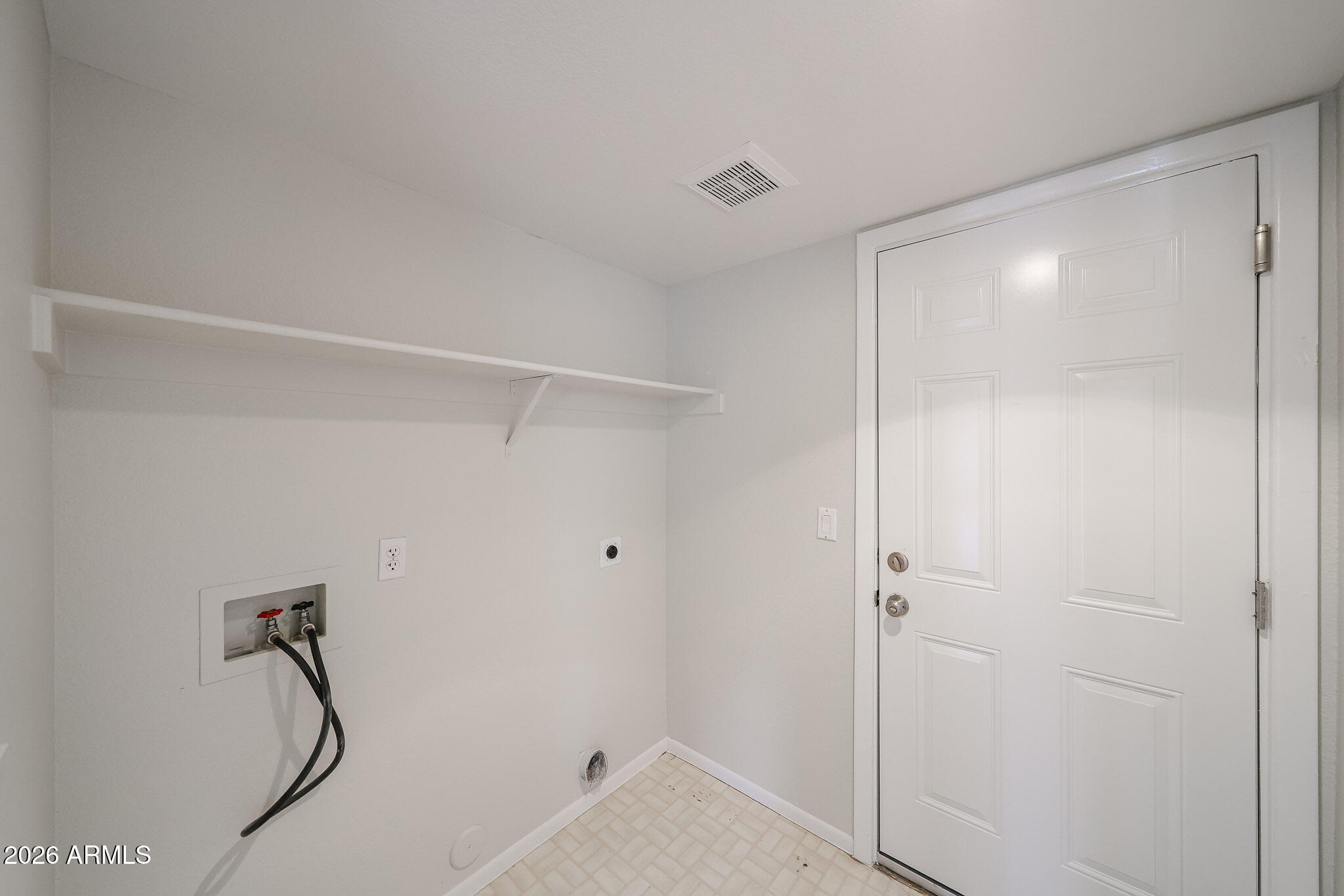 4725 East St John Road Phoenix, AZ 85032 - Photo 35 of 40 Laundry Room