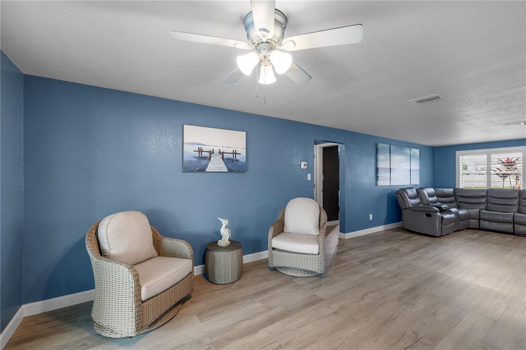 3336 Gulfview Drive Hernando Beach, FL 34607 - Photo 8 of 45 a living room with furniture
