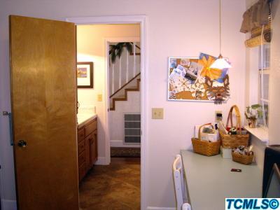 207 Hampton Court Exeter, CA 93221 - Photo 10 of 18 Additional Photo