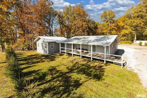 $224,999 | 23115 Highway 14, Macedonia, IL 62860