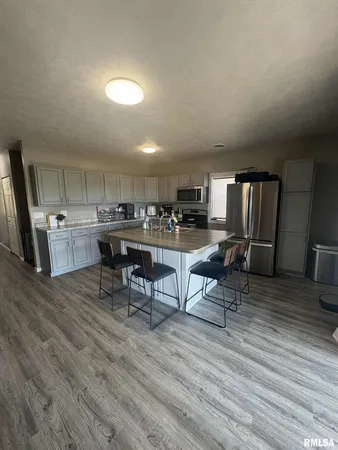$213,000 | 23115 Highway 14, Macedonia, IL 62860
