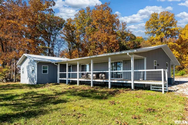 $213,000 | 23115 Highway 14, Macedonia, IL 62860