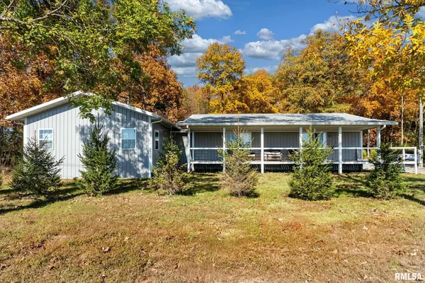 $213,000 | 23115 Highway 14, Macedonia, IL 62860