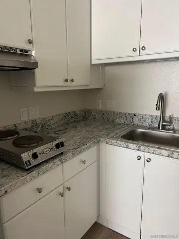 $2,100 | 225 Melrose Avenue, Unit 2, Encinitas, CA 92024