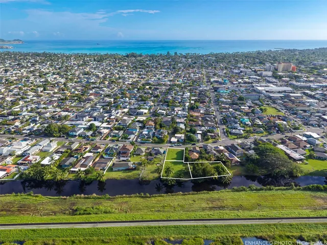 $779,000 | 221 Kihapai Street, Unit 2, Kailua, HI 96734