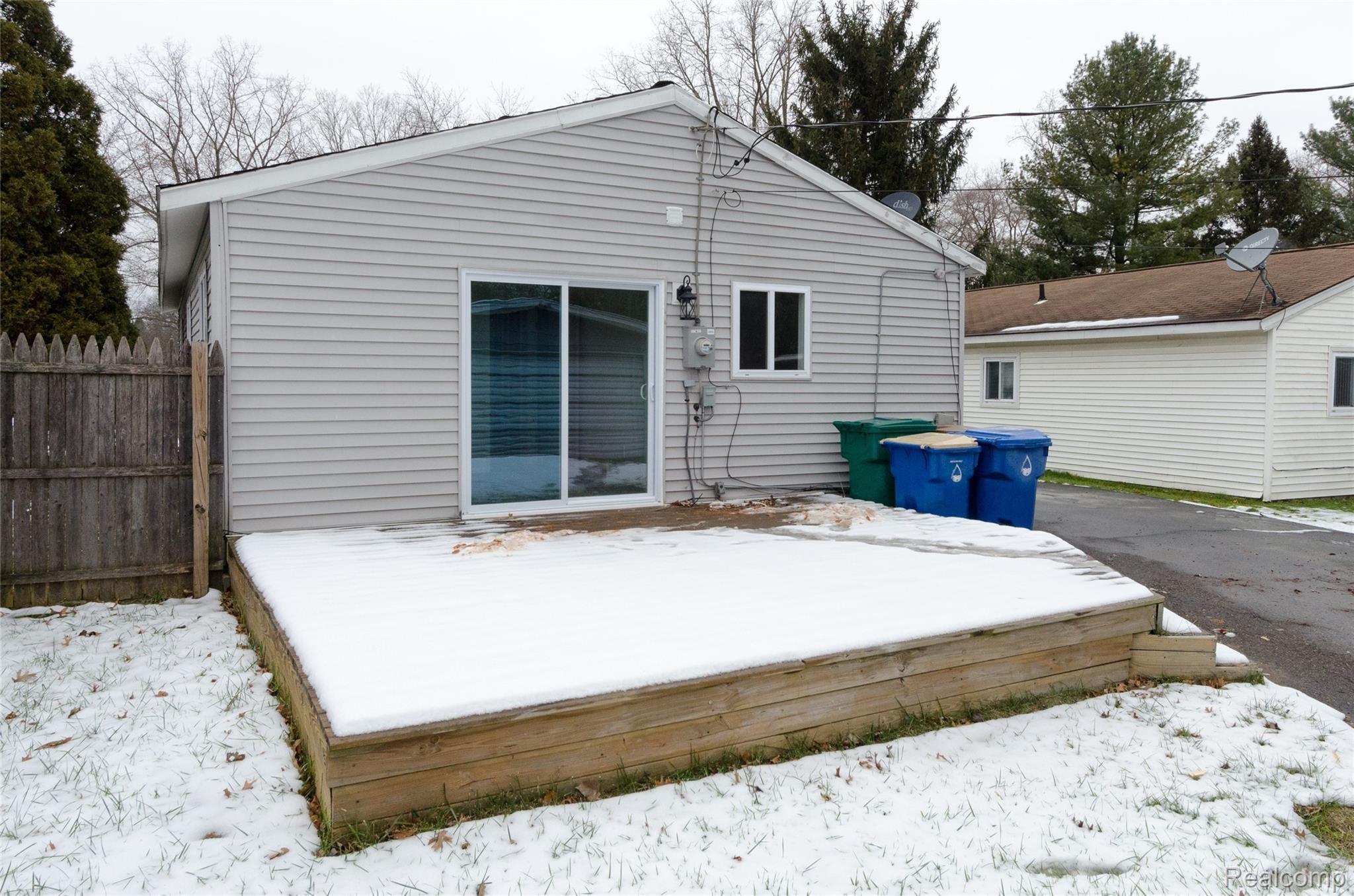 4040 Gleason Road Waterford, MI 48329 - Photo 7 of 31 4040 Gleason-23.jpg
