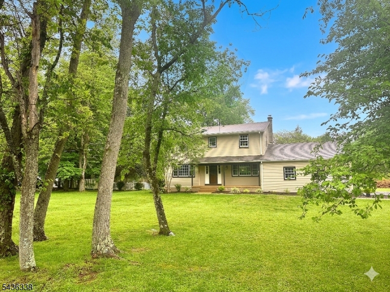 4 Laurel Place Chester, NJ 07930 - Photo 8 of 32