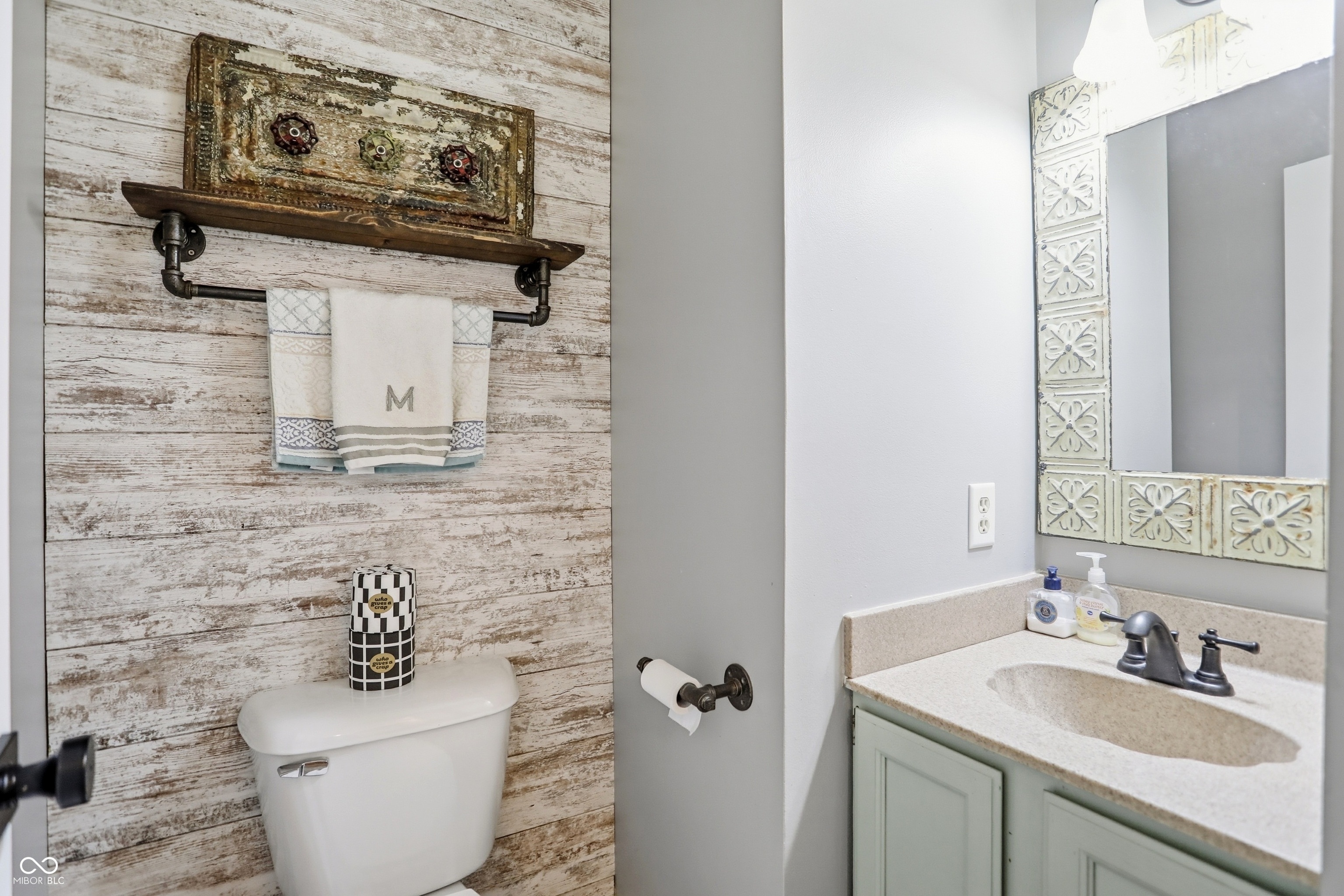 232 Charing Cross Road Indianapolis, IN 46217 - Photo 19 of 43 Gallery Image 19