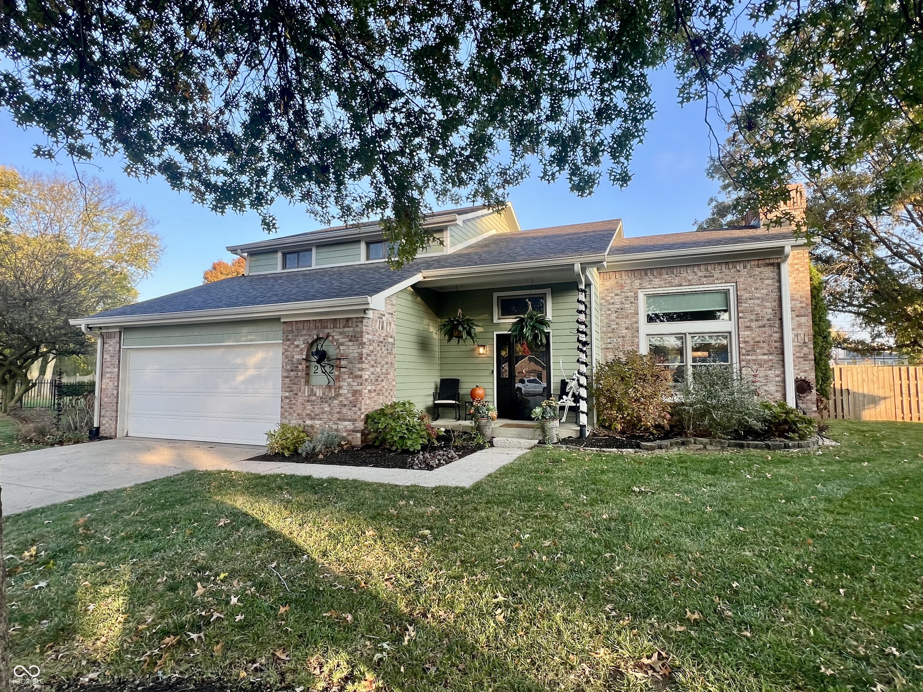 232 Charing Cross Road Indianapolis, IN 46217 - Photo 2 of 43 Gallery Image 2