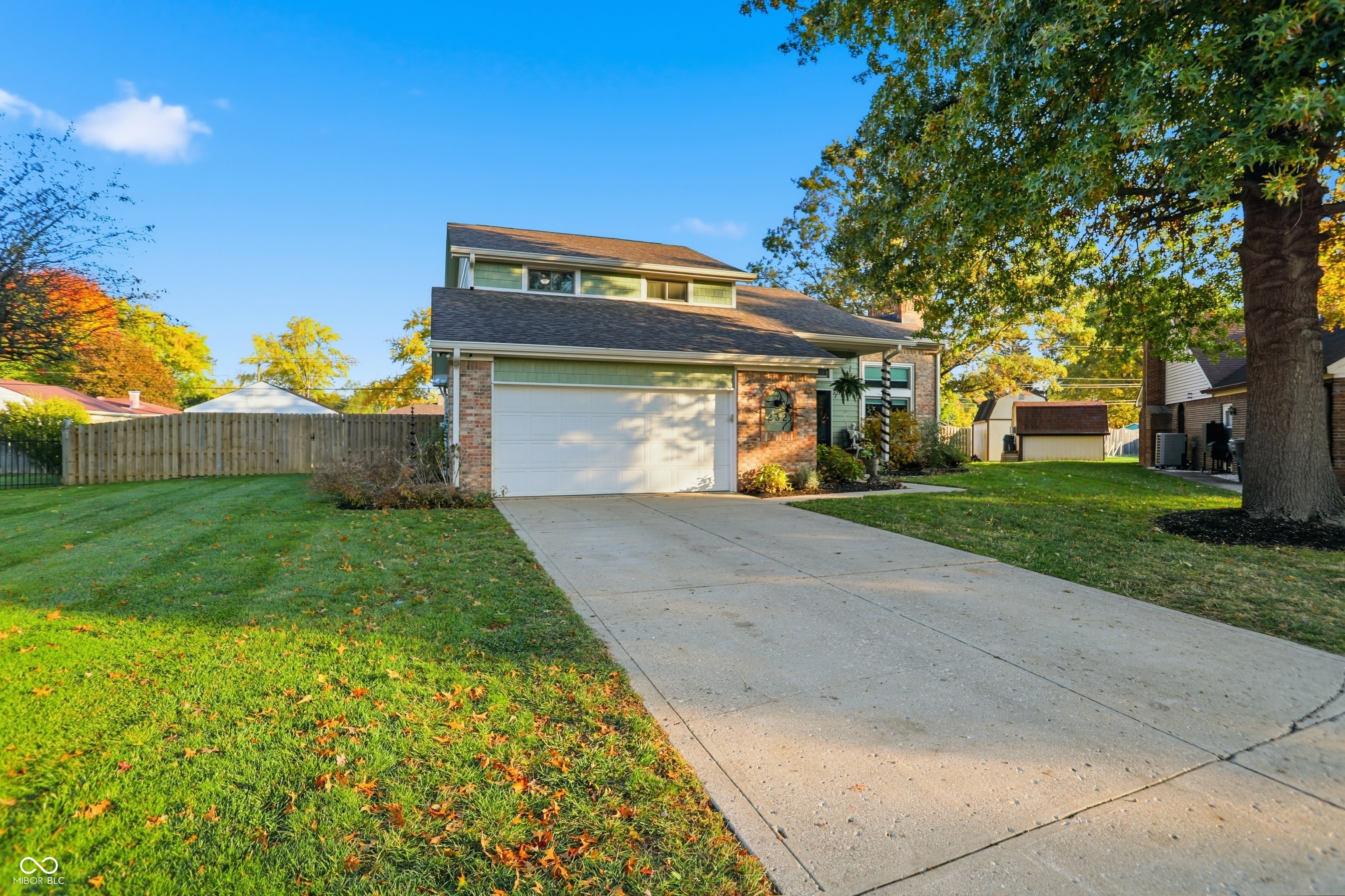 232 Charing Cross Road Indianapolis, IN 46217 - Photo 3 of 43 Gallery Image 3