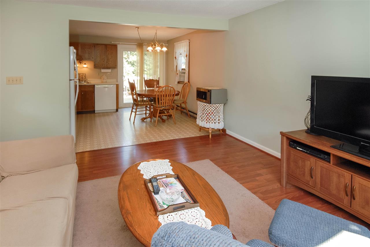8 Pierce Road Raymond, NH 03077 - Photo 5 of 37