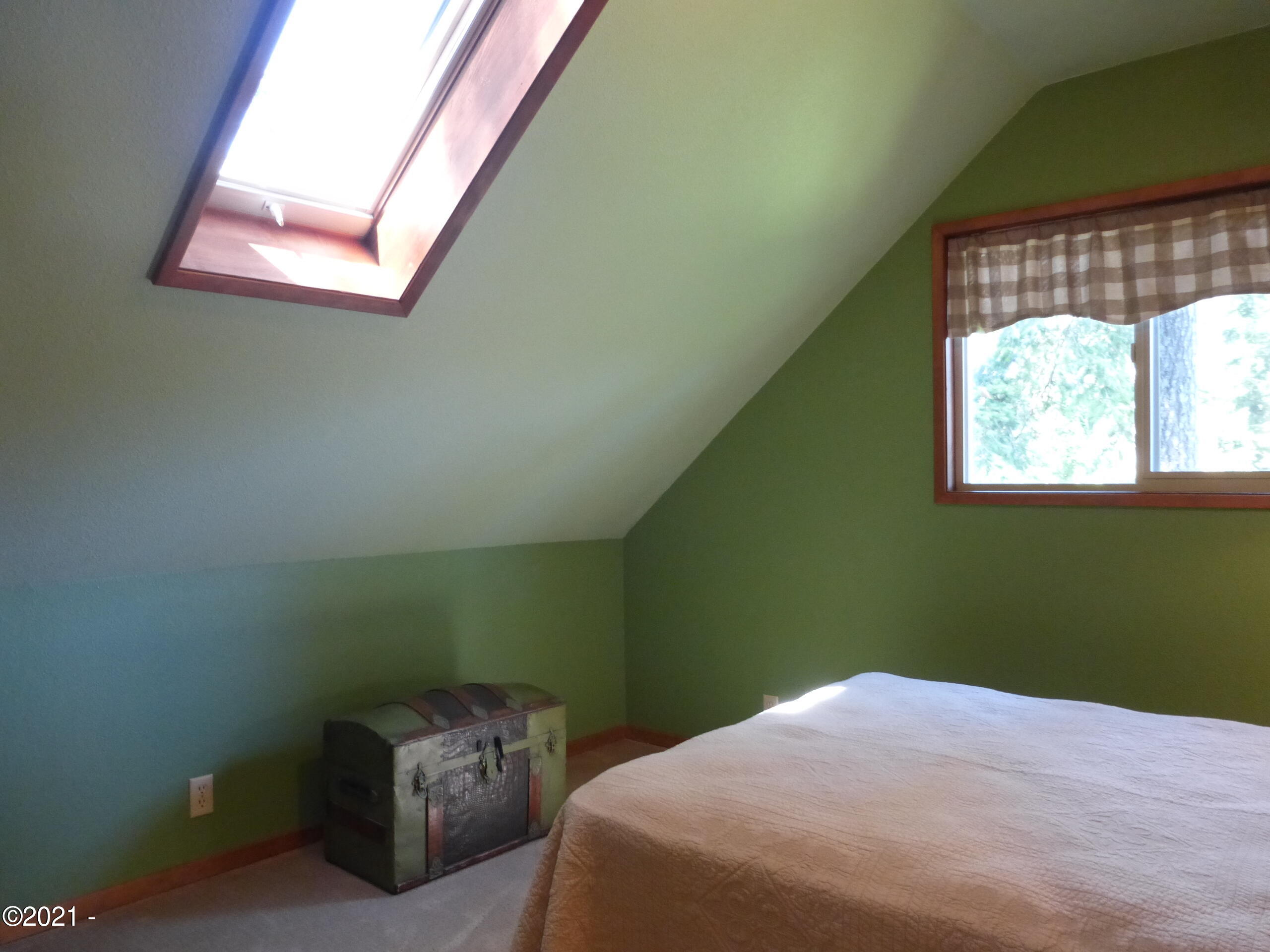 1435 Northeast Wagon Road Toledo, OR 97391 - Photo 29 of 51 Bedroom 3