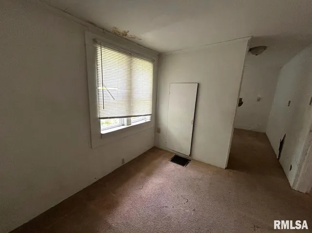 $49,900 | 314 East Hester Street, Carbondale, IL 62901