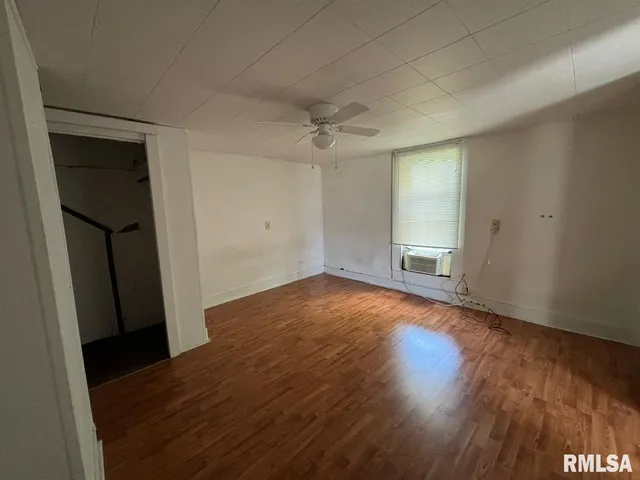 $49,900 | 314 East Hester Street, Carbondale, IL 62901